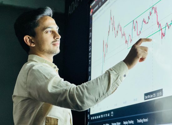 Live, instructor-led sessions - Easy professional course